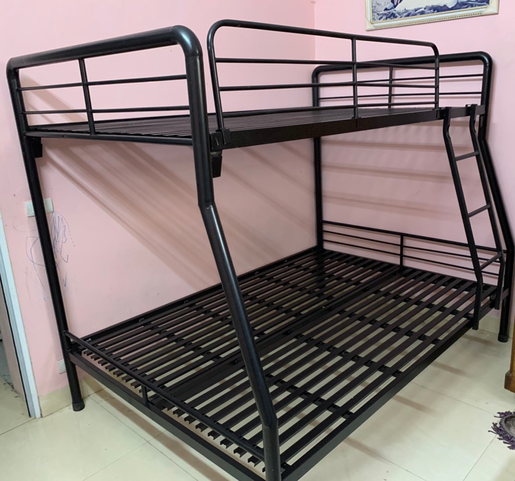 Giường tầng sắt lệch ống tròn rộng 1m2